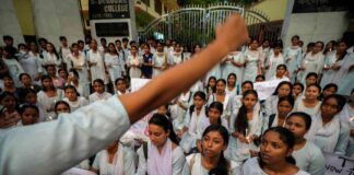 India’s Medic and Women Protest Against Doctor’s Rape and Killing news-17082024-204203