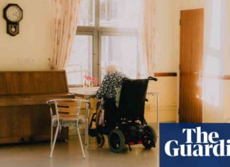 The Heart of the UK Care System: Love, Warmth, and Hard Work – A Photo Essay news-26082024-111459