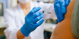 Growing COVID Vaccine Distrust Among Americans: Personal Choice or Public Health Concern? news-31082024-235054