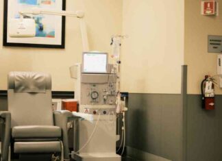 Does Dialysis Extend Life for Elderly Patients? Limited Survival Benefit Explained news-01092024-235541