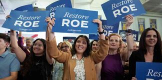 Florida Voters Questioned by Police About Abortion Rights Ballot Petition news-10092024-011250