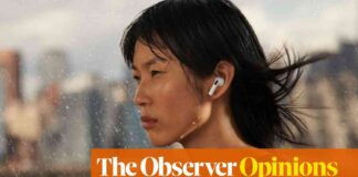Apple’s New AirPods: Making America Hear Again Under Donald Trump’s Influence news-21092024-204635