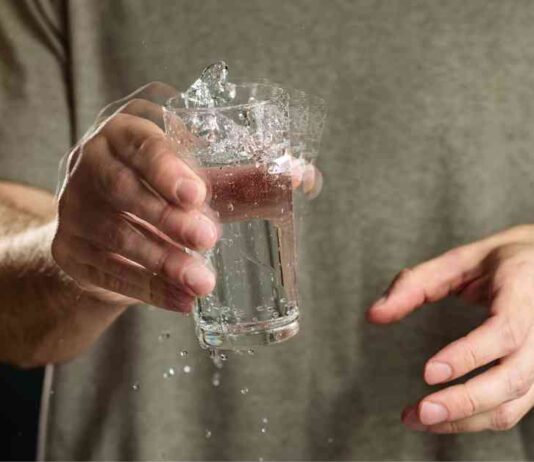 Understanding Tremors: A Comprehensive Guide for Beginners | NIH MedlinePlus Magazine news-31102024-135440