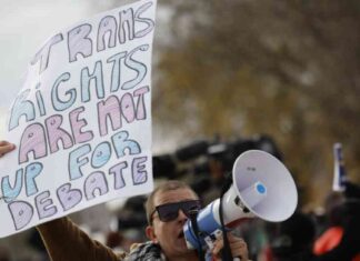 Supreme Court hesitates on trans care bans: Conservative-led judiciary cautious supreme-court-hesitates-on-trans-care-bans-conservative-led-judiciary-cautious