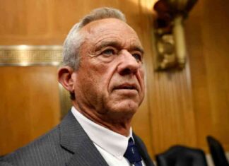 RFK Jr. Nomination Advances with GOP Senator Support rfk-jr-nomination-advances-with-gop-senator-support