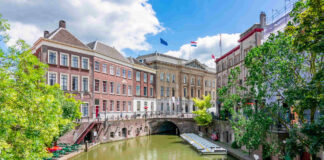 Utrecht in Focus: News, Sports, and Career Opportunities Utrecht, Utrecht Nieuws, Utrechts Sportnieuws, Roemeens Voetbalelftal, Nederlands Elftal, Ajax Utrecht, FC Utrecht, Opstellingen, Gemeente Utrecht Vacatures