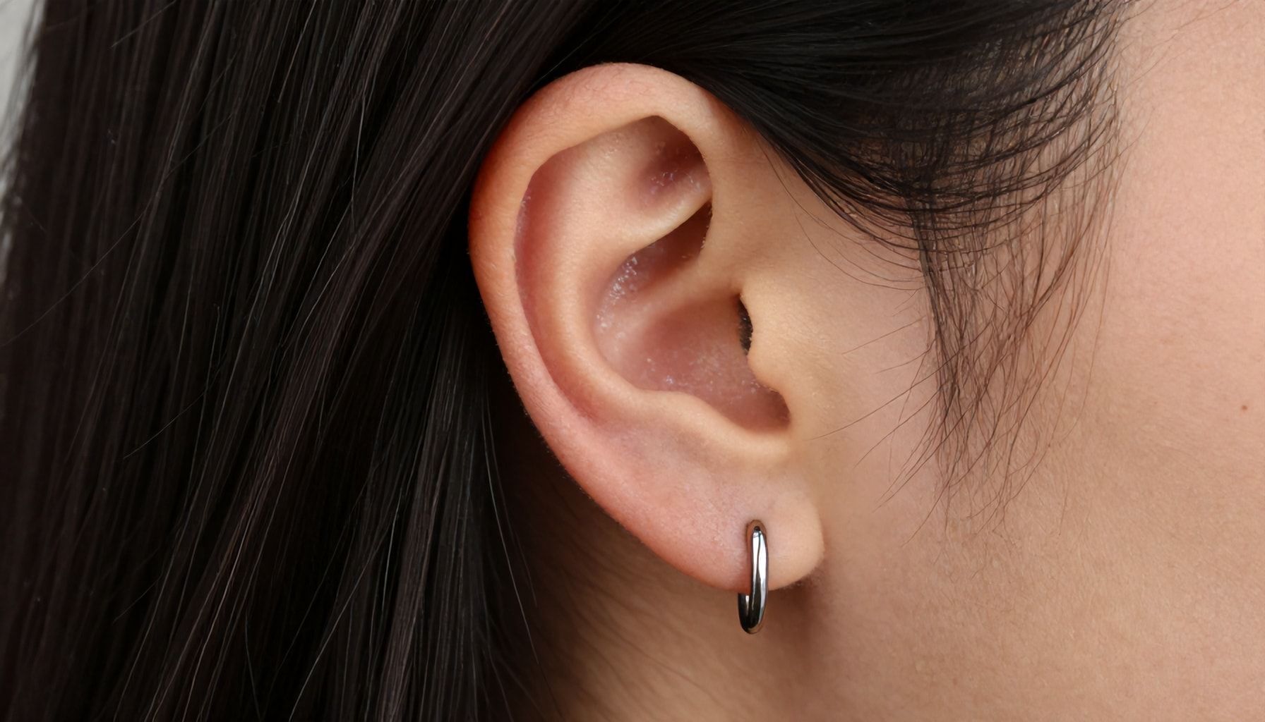 5 Ways a Vertical Labret Piercing Adds Edge to Your Look*