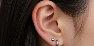 Boost Your Style with a Snake Bite Piercing: Safe & Stylish