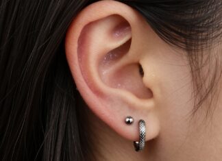 Boost Your Style with a Snake Bite Piercing: Safe & Stylish