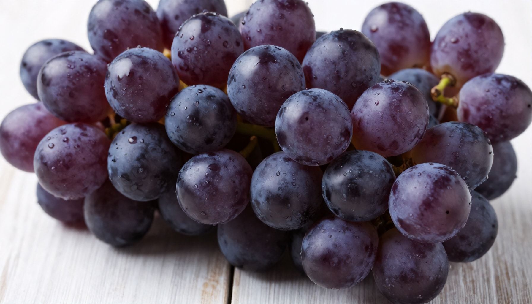 The Truth About Why Purple Grapes Are a Superfood for Your Heart*